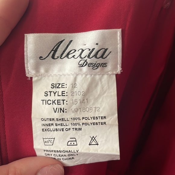 A red size 12 Alexia Designs dress. - Picture 3 of 3